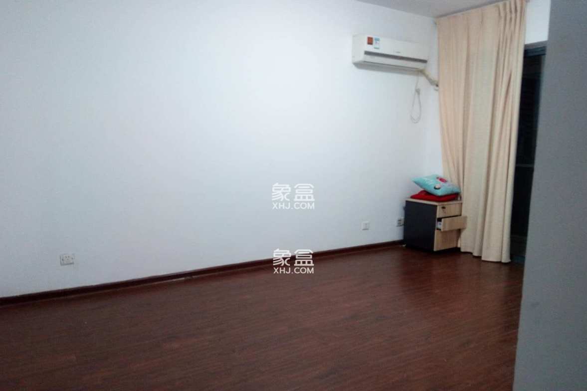 格蓝康都  4室2厅1卫    3500.0元/月 格蓝康都  4室2厅1卫    3500.0元/月室内图