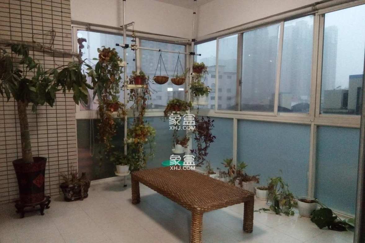 格蓝康都  4室2厅1卫    3500.0元/月 格蓝康都  4室2厅1卫    3500.0元/月室内图