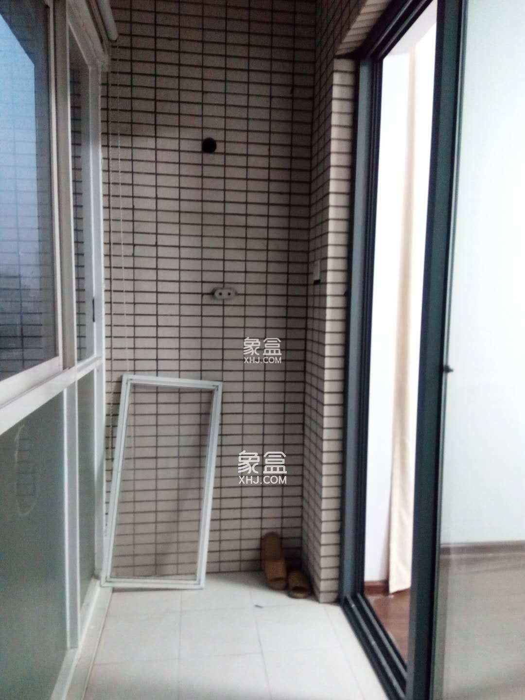 格蓝康都  4室2厅1卫    3500.0元/月 格蓝康都  4室2厅1卫    3500.0元/月室内图