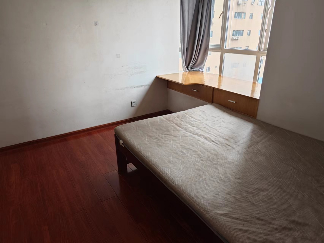 凯乐国际城  2室2厅1卫    2400.0元/月 凯乐国际城  2室2厅1卫    2400.0元/月户型图