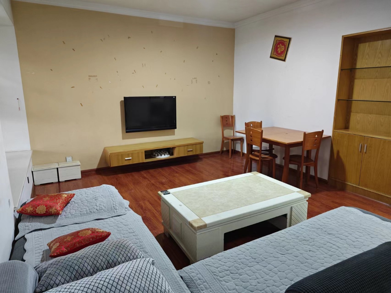 凯乐国际城  2室2厅1卫    2400.0元/月 凯乐国际城  2室2厅1卫    2400.0元/月户型图