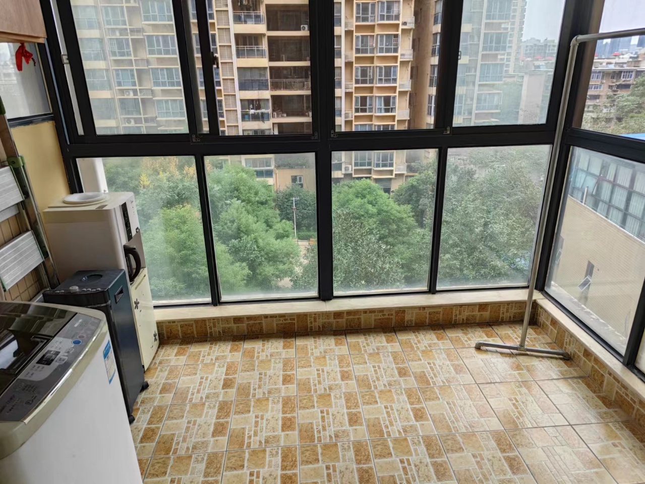 凯乐国际城  2室2厅1卫    2400.0元/月 凯乐国际城  2室2厅1卫    2400.0元/月户型图