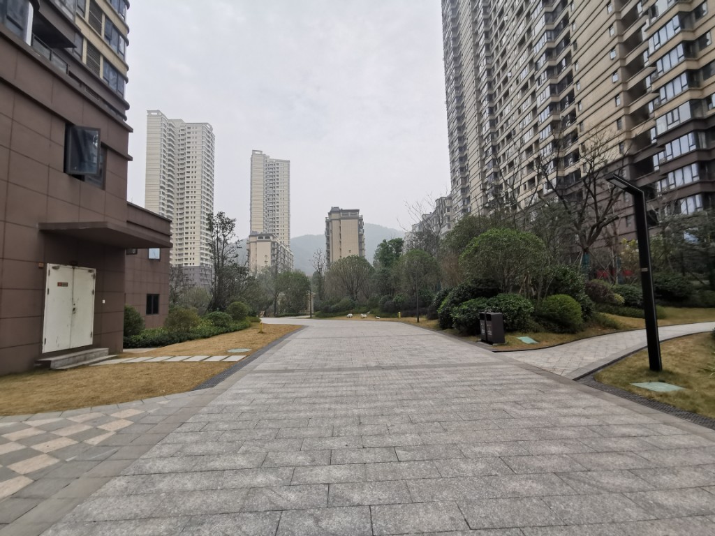 润和山水郡  4室2厅2卫   2300.00元/月小区图