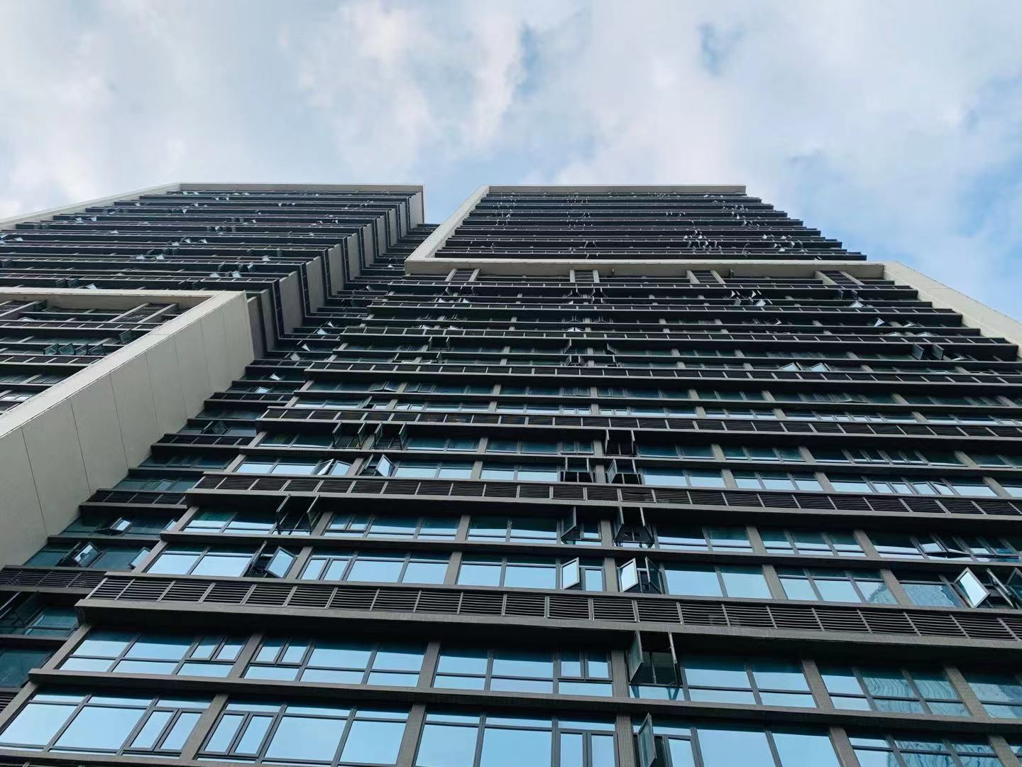 富力新天地一二期 1室1厅1卫 1500.00元/月 富力新天地一二期 1室1厅1卫 1500.00元/月小区图