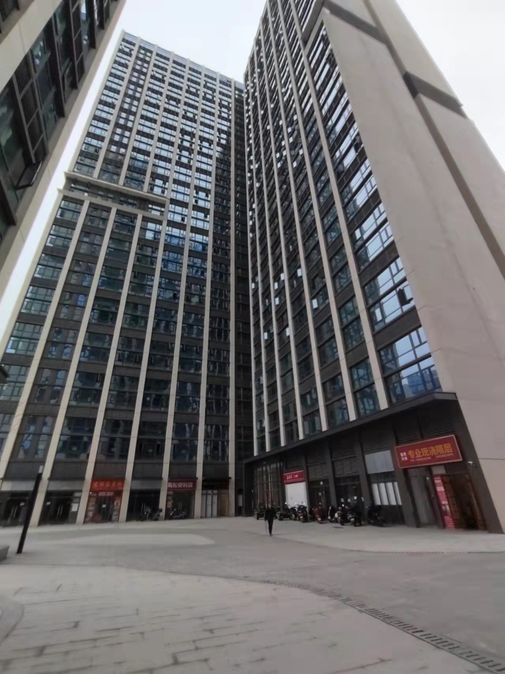 富力新天地三期 1室1厅1卫 1600.00元/月 富力新天地三期 1室1厅1卫 1600.00元/月小区图