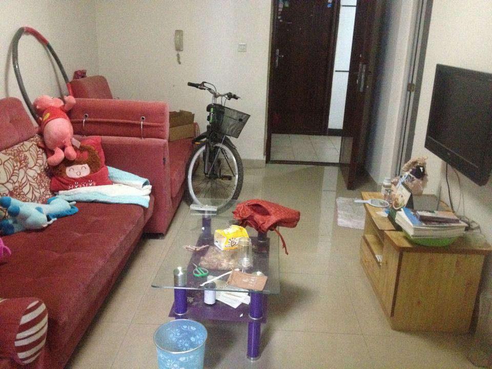 光华杏林  1室1厅1卫   35.00万客厅