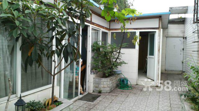 香格里拉  2室2厅1卫   90.70万客厅