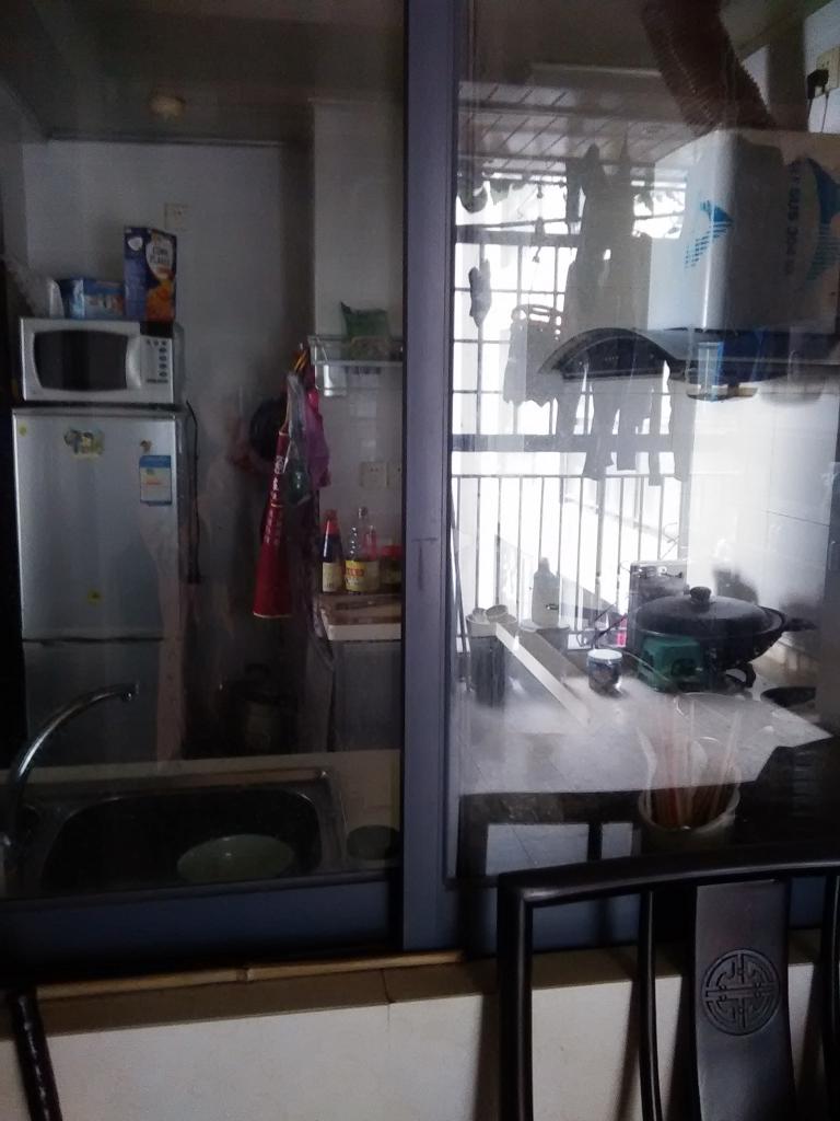 中铁丶西子香荷  3室2厅2卫   115.00万客厅