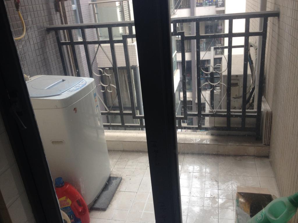 清河阳光  2室1厅1卫   1800.00元/月室内图1