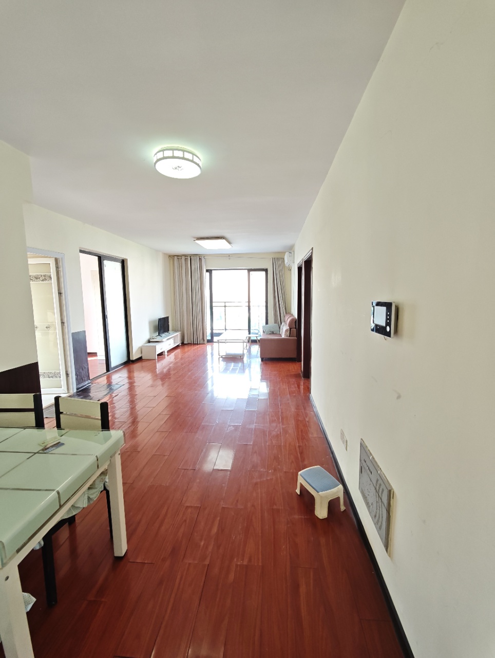 阿普阿布 3室1厅1卫 2200.0元/月 阿普阿布 3室1厅1卫 2200.0元/月户型图