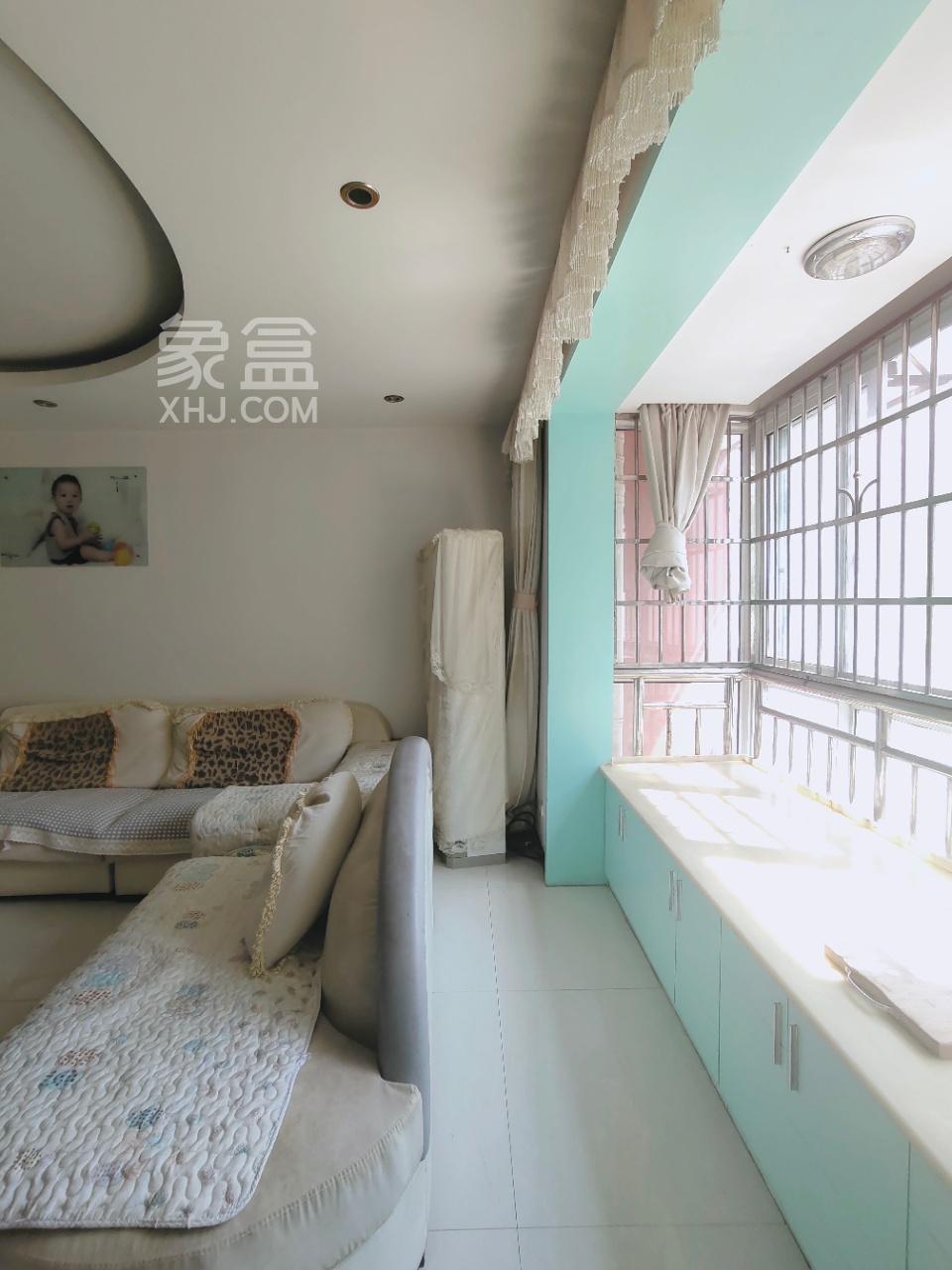 玛依拉山庄  3室2厅2卫    3200.0元/月室内图