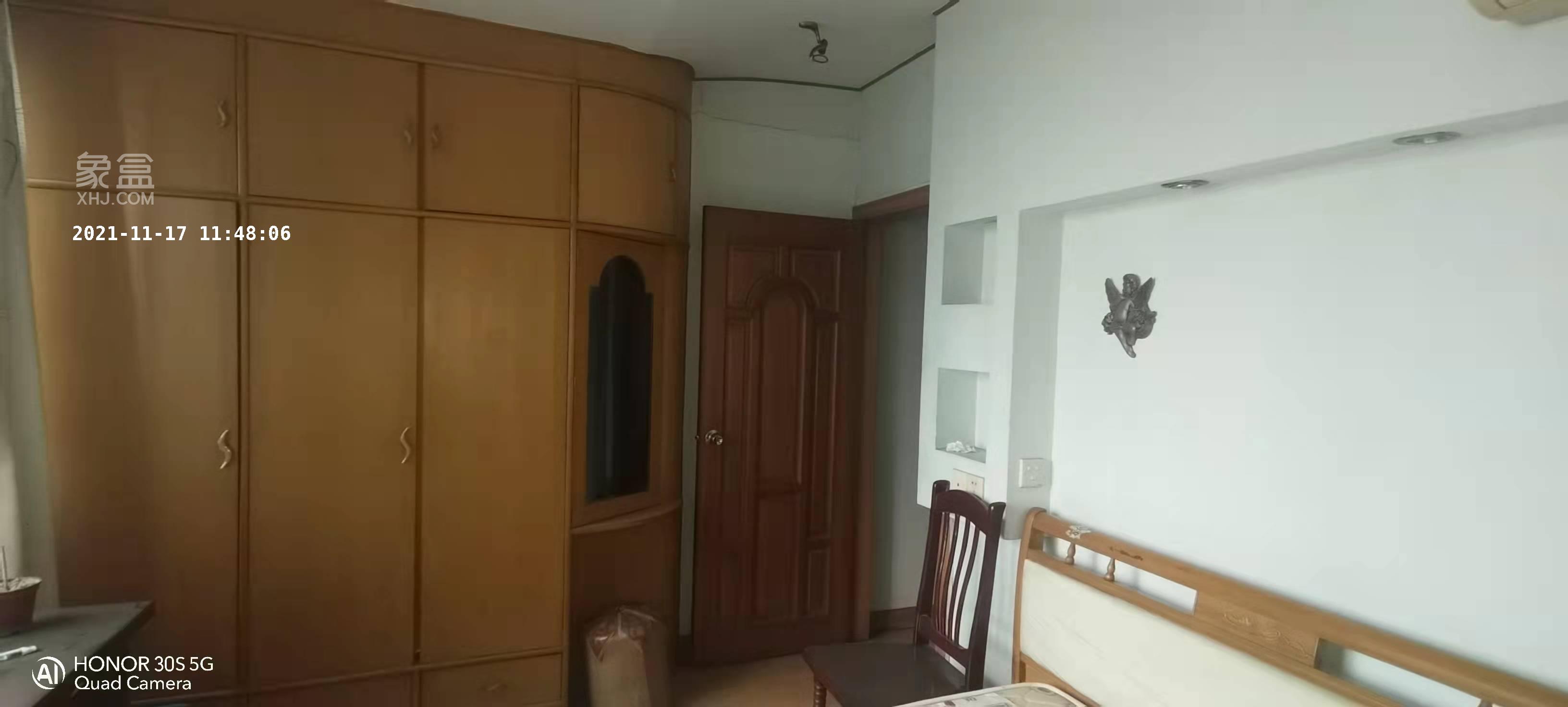 凤凰大厦 4室2厅1卫 4000.0元/月 凤凰大厦 4室2厅1卫 4000.0元/月室内图