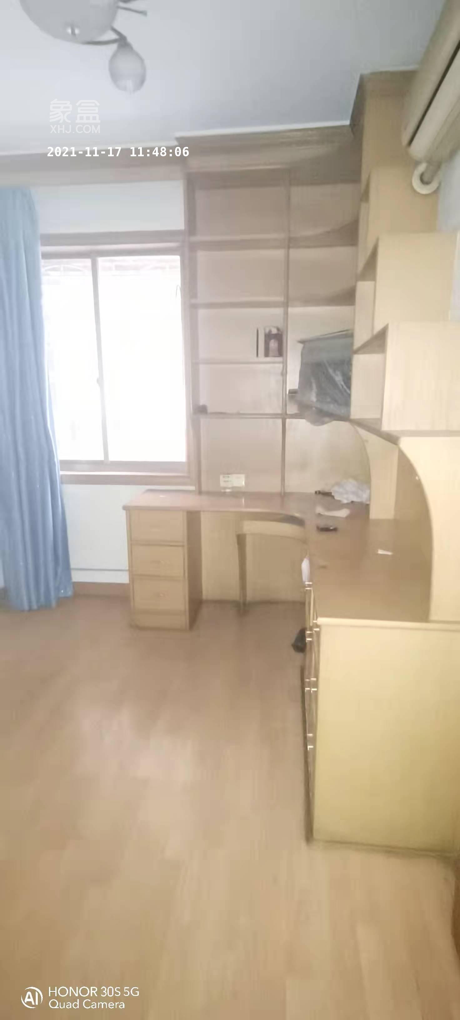 凤凰大厦  4室2厅1卫    4000.0元/月室内图