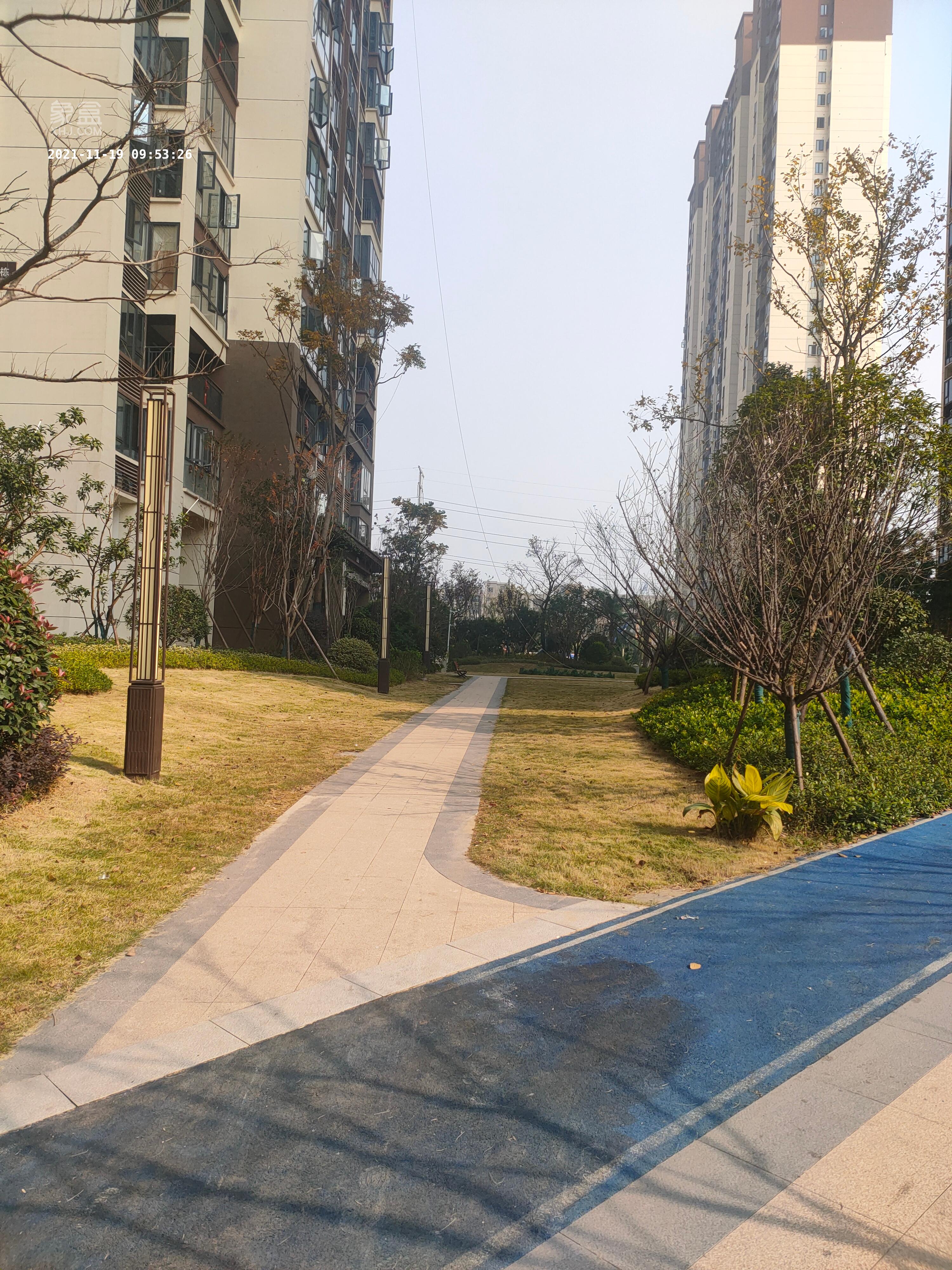 华远海蓝郡  3室2厅1卫    2500.0元/月室内图1