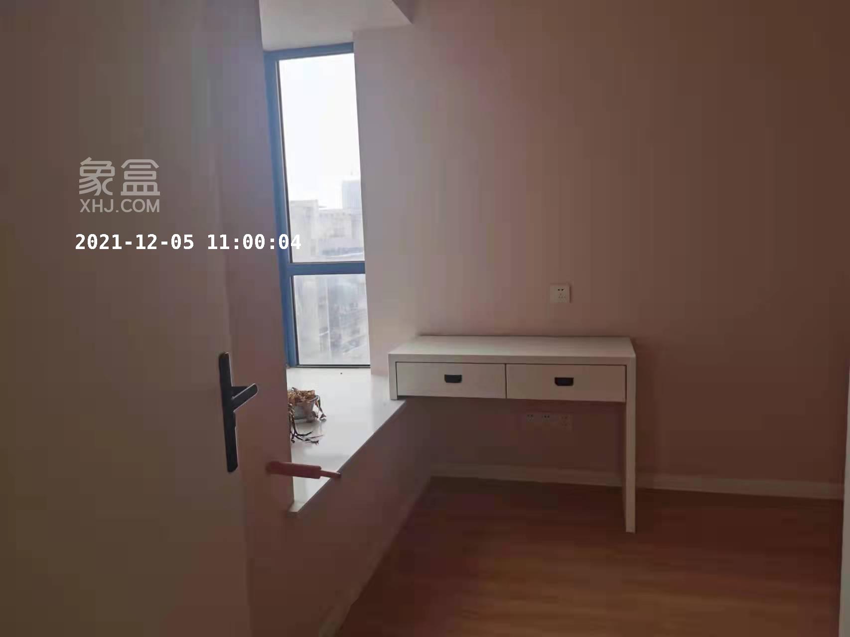 天平公寓（芙蓉区高级人民法院老宿舍）  3室2厅2卫   3300.00元/月室内图