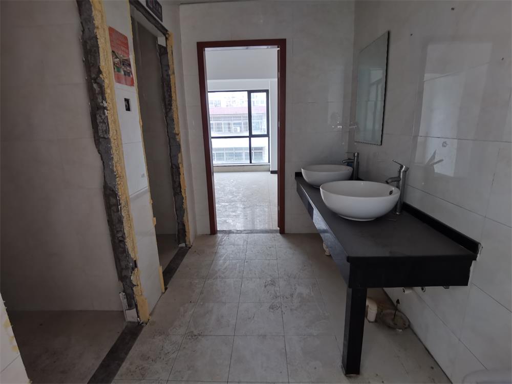 人健商贸城 人健商贸城室内图2