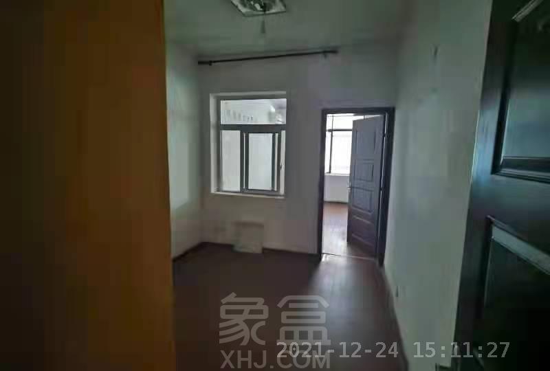 宋家桥晏家湾  3室2厅2卫   1500.00元/月室内图