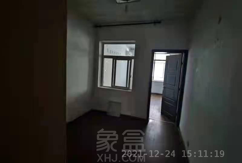 宋家桥晏家湾  3室2厅2卫   1500.00元/月室内图