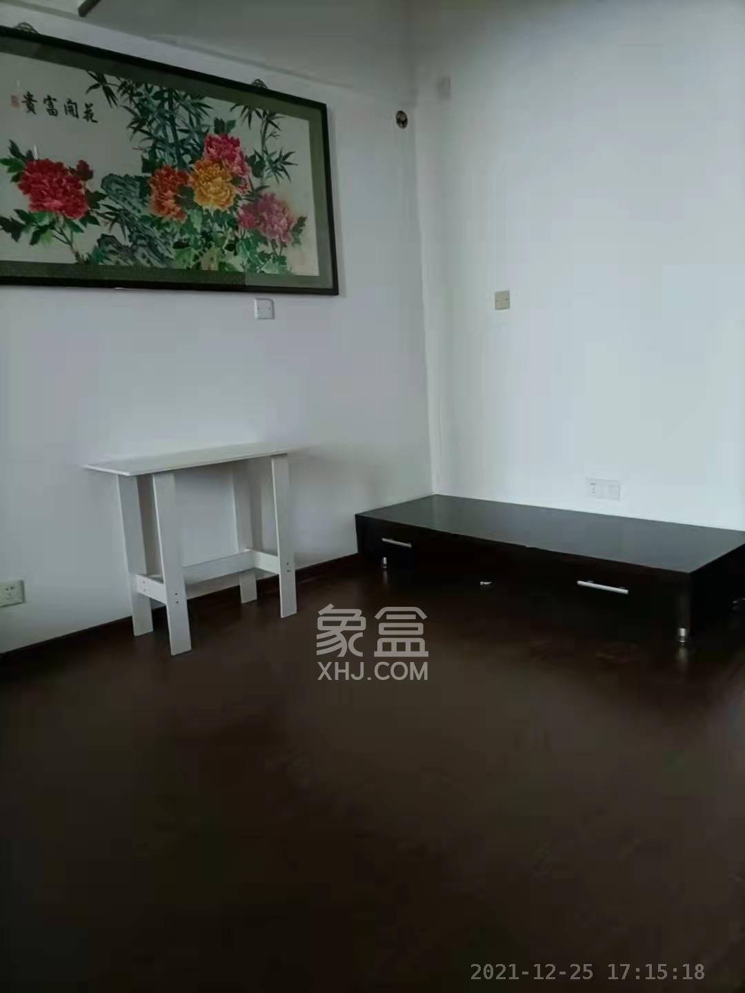 阳光嘉园  5室2厅1卫   2800.00元/月室内图