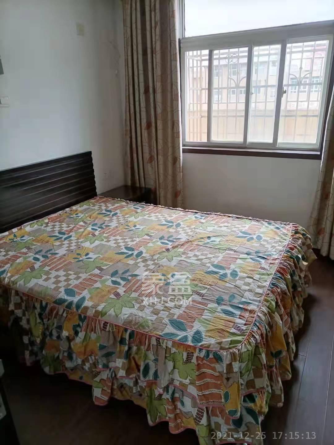 阳光嘉园  5室2厅1卫   2800.00元/月室内图