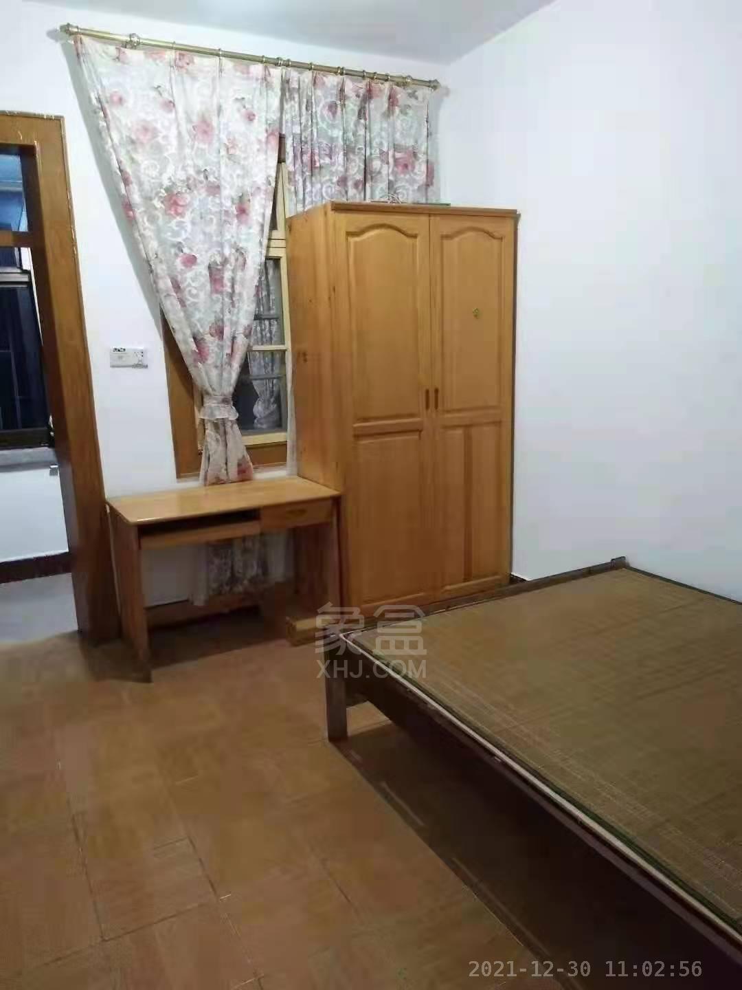 陡岭坡  2室1厅1卫   700.00元/月室内图