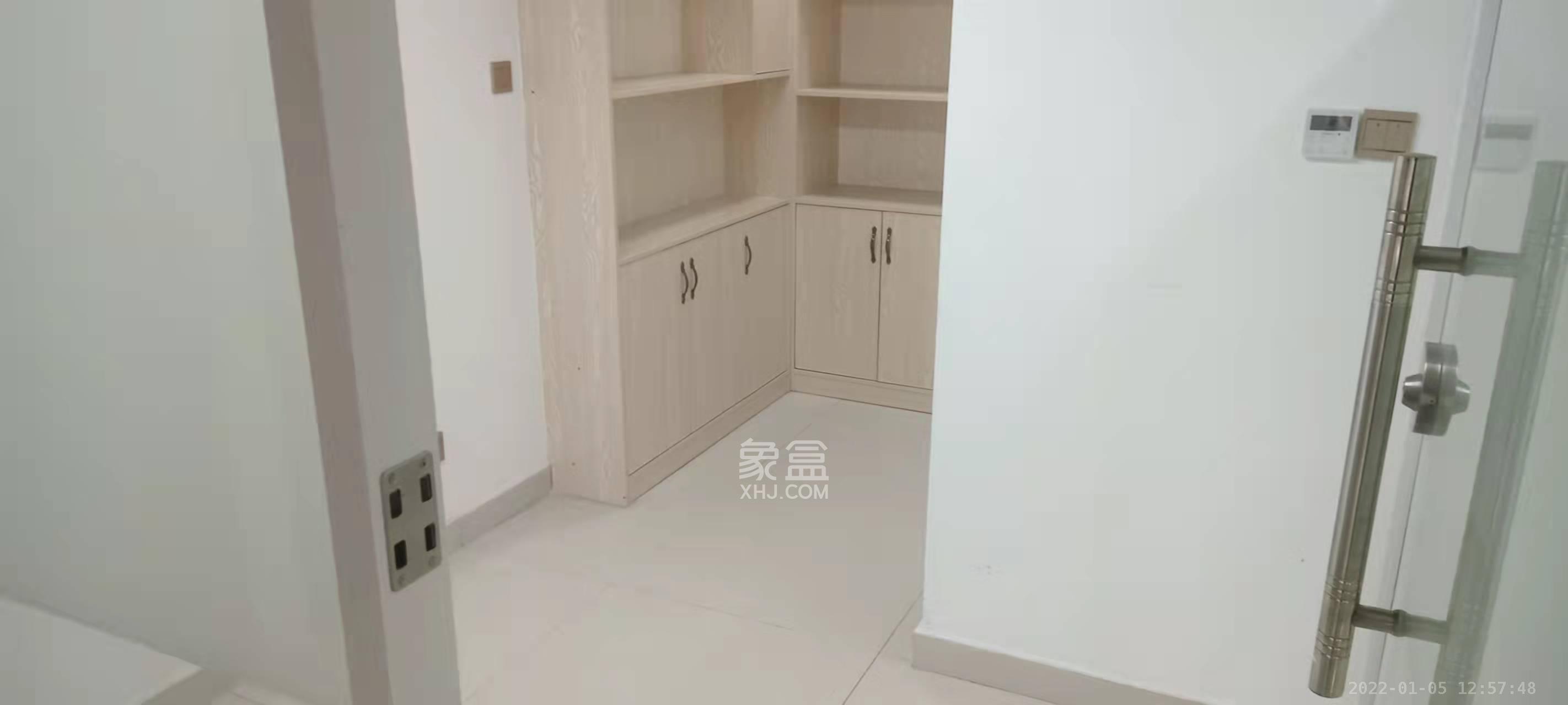 宽寓大厦  3室1厅1卫    9000.0元/月室内图
