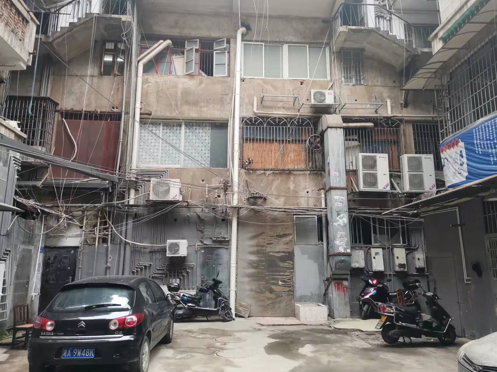 工业局宿舍室内图1