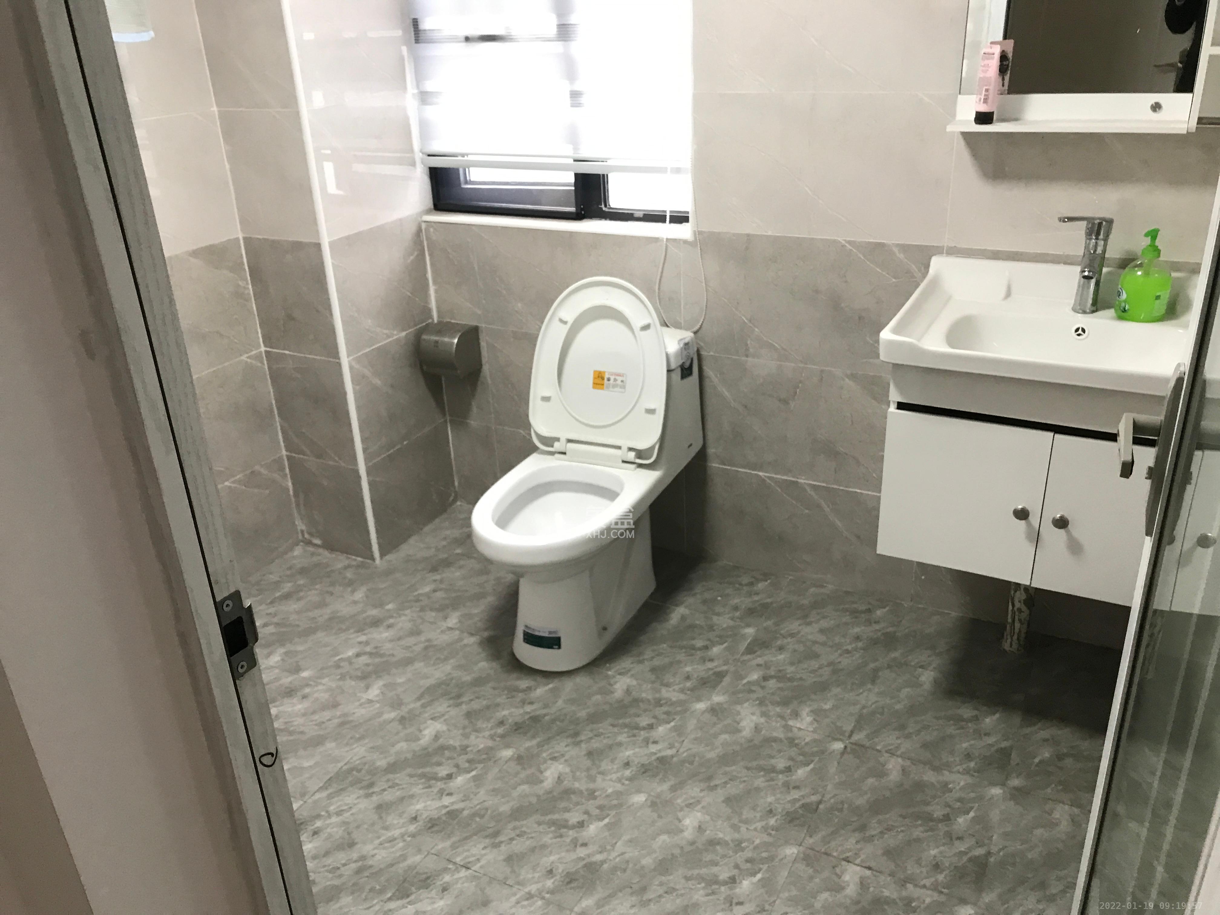 澳海谷山府  3室2厅2卫   2200.00元/月室内图