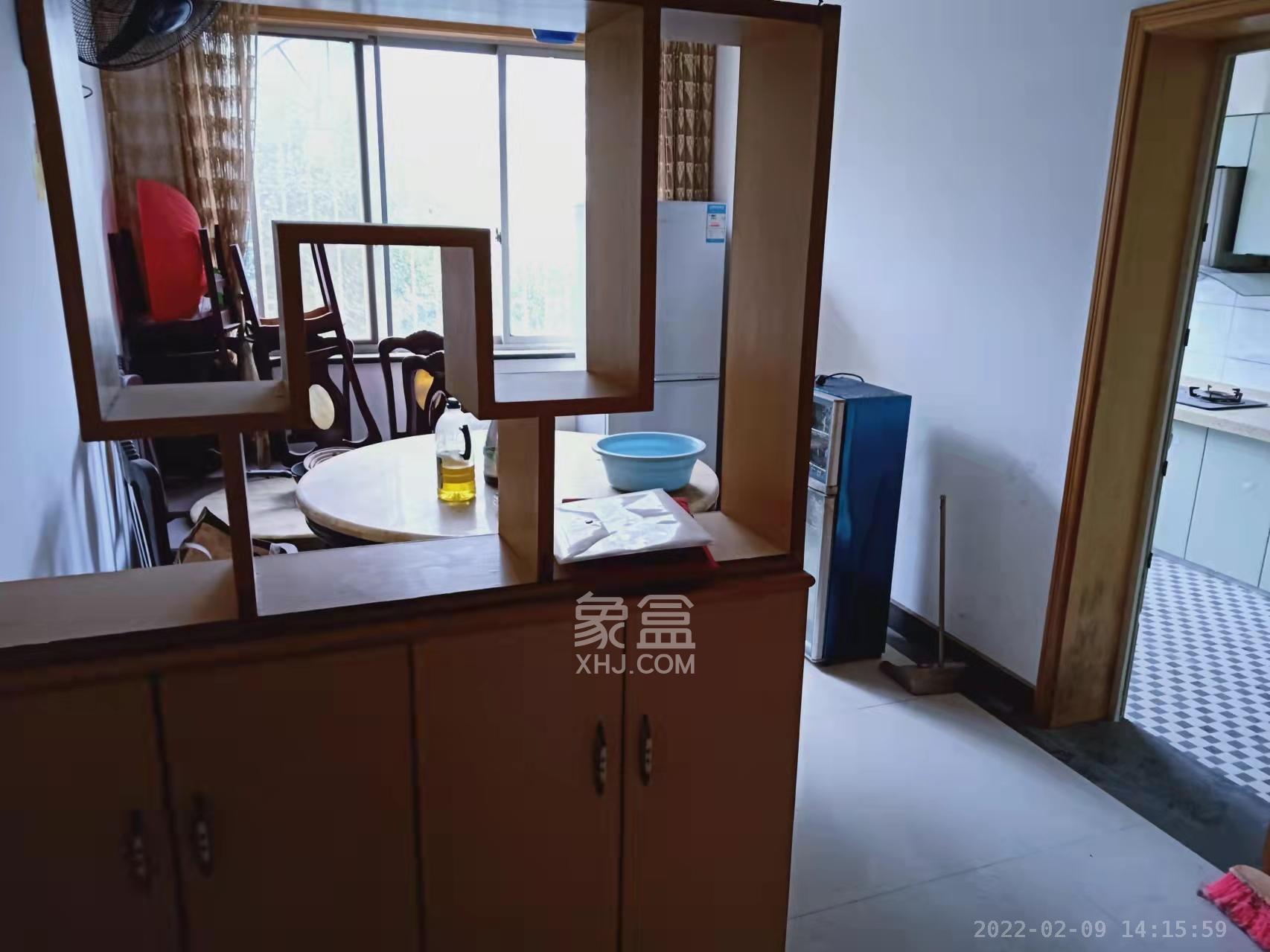 大众传媒教师公寓  4室2厅2卫    2500.0元/月室内图