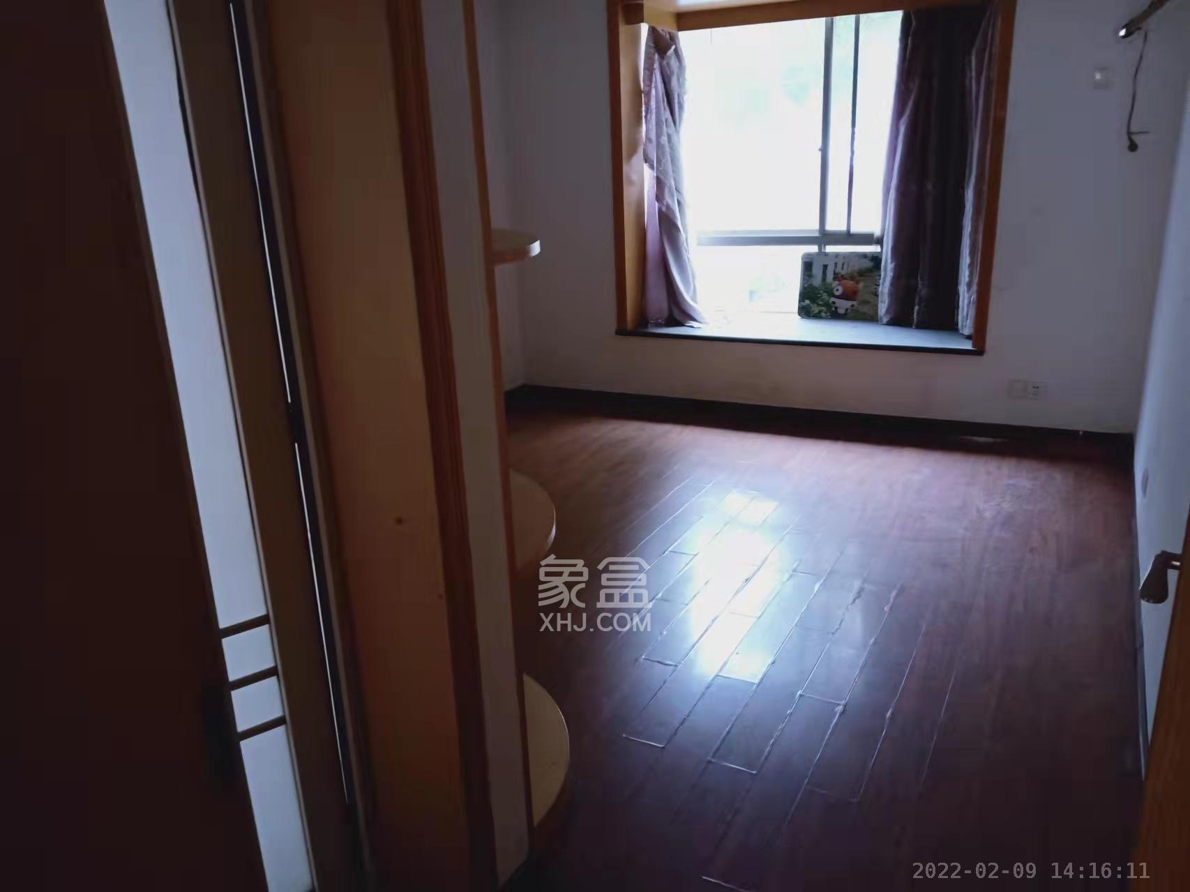 大众传媒教师公寓  4室2厅2卫    2500.0元/月室内图