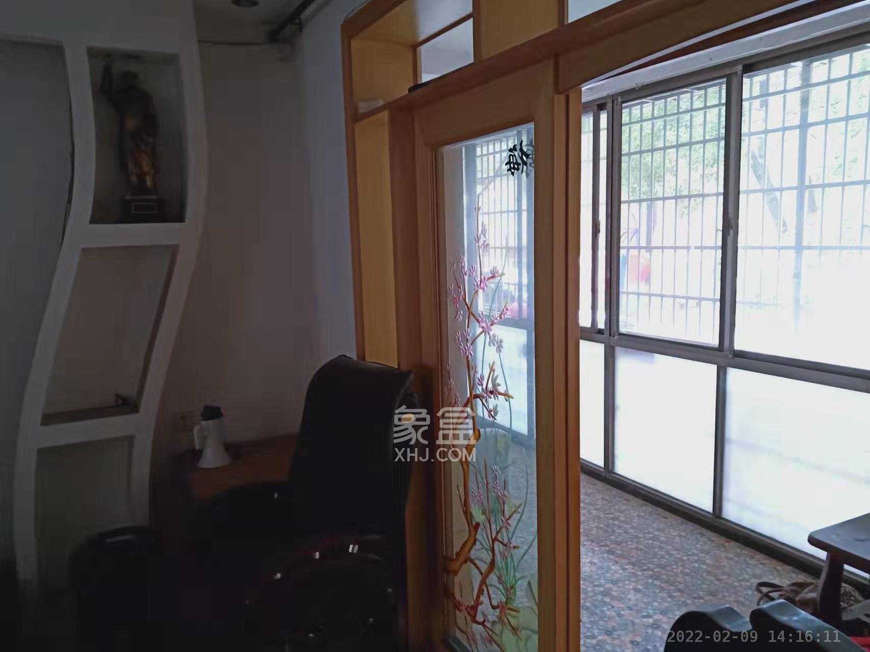 大众传媒教师公寓  4室2厅2卫    2500.0元/月室内图