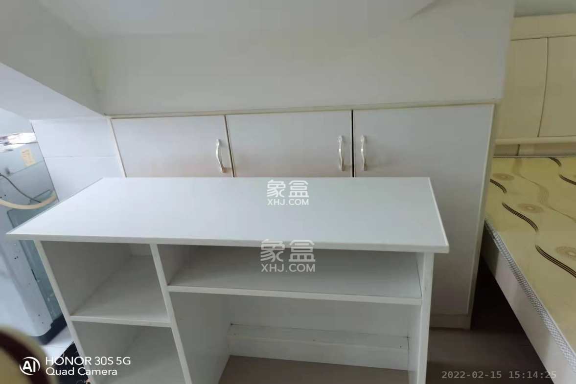 黄鹤小区4片  1室0厅1卫    1000.0元/月 黄鹤小区4片  1室0厅1卫    1000.0元/月室内图