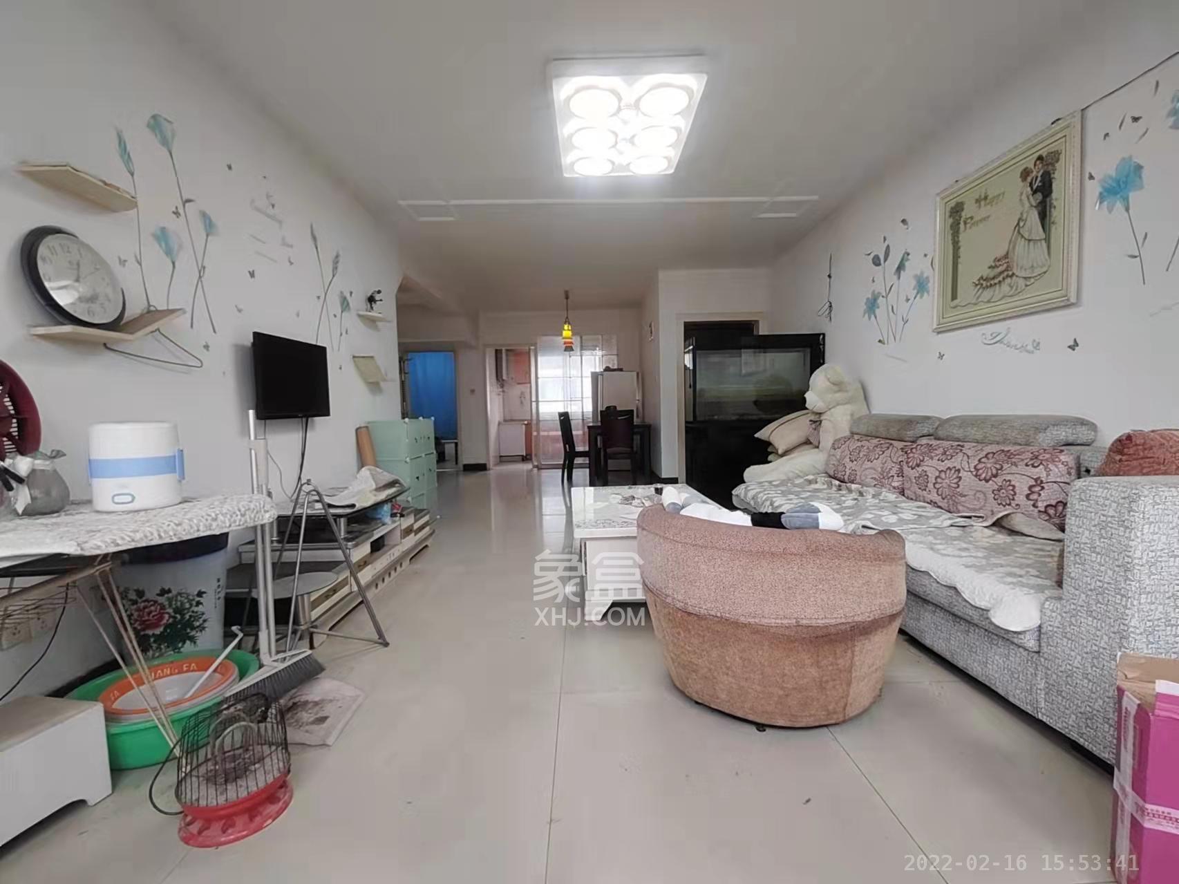 新星小区  4室2厅1卫    2300.0元/月室内图1