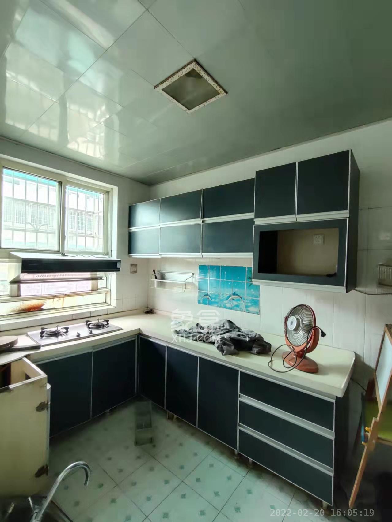 丰收花园住宅小区  3室2厅2卫    1600.0元/月室内图