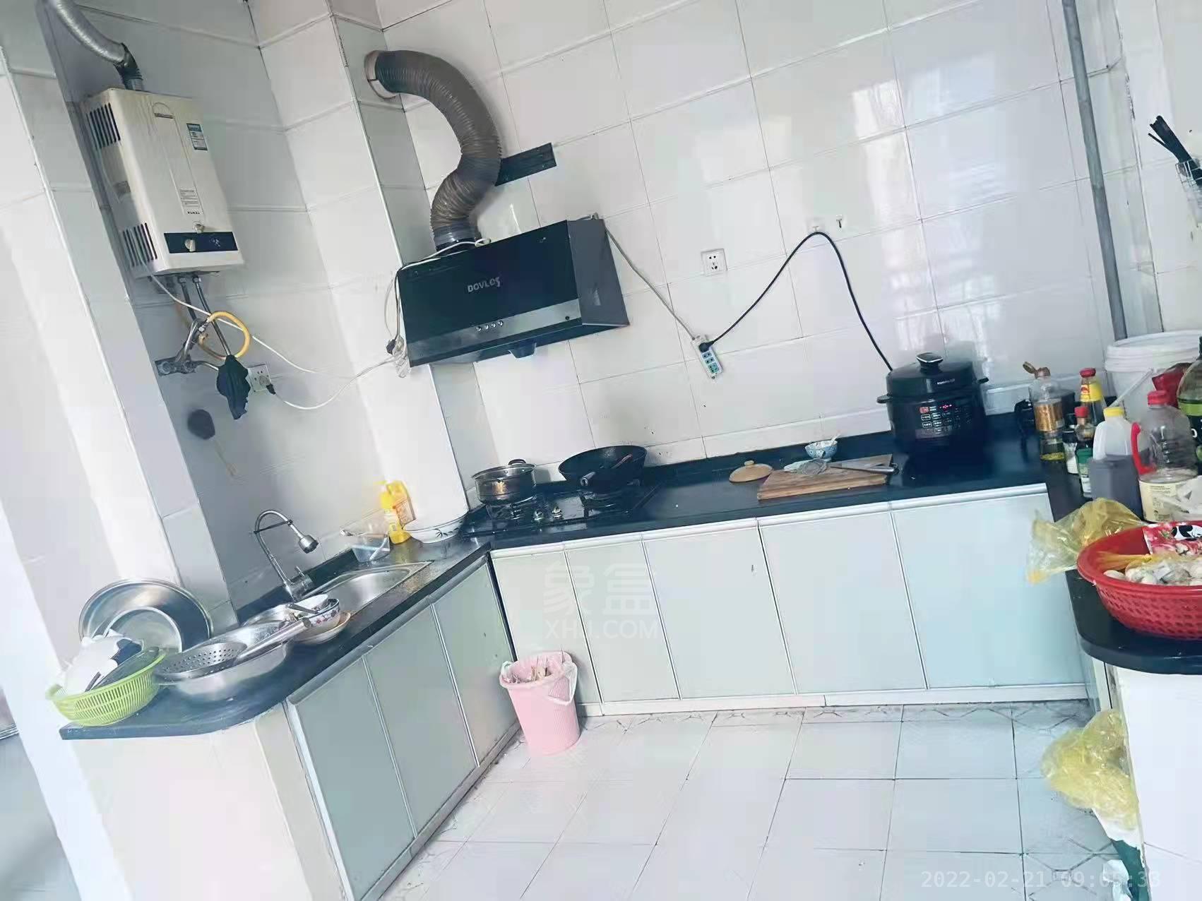 荷塘嘉苑 3室2厅1卫 1300.00元/月 荷塘嘉苑 3室2厅1卫 1300.00元/月室内图