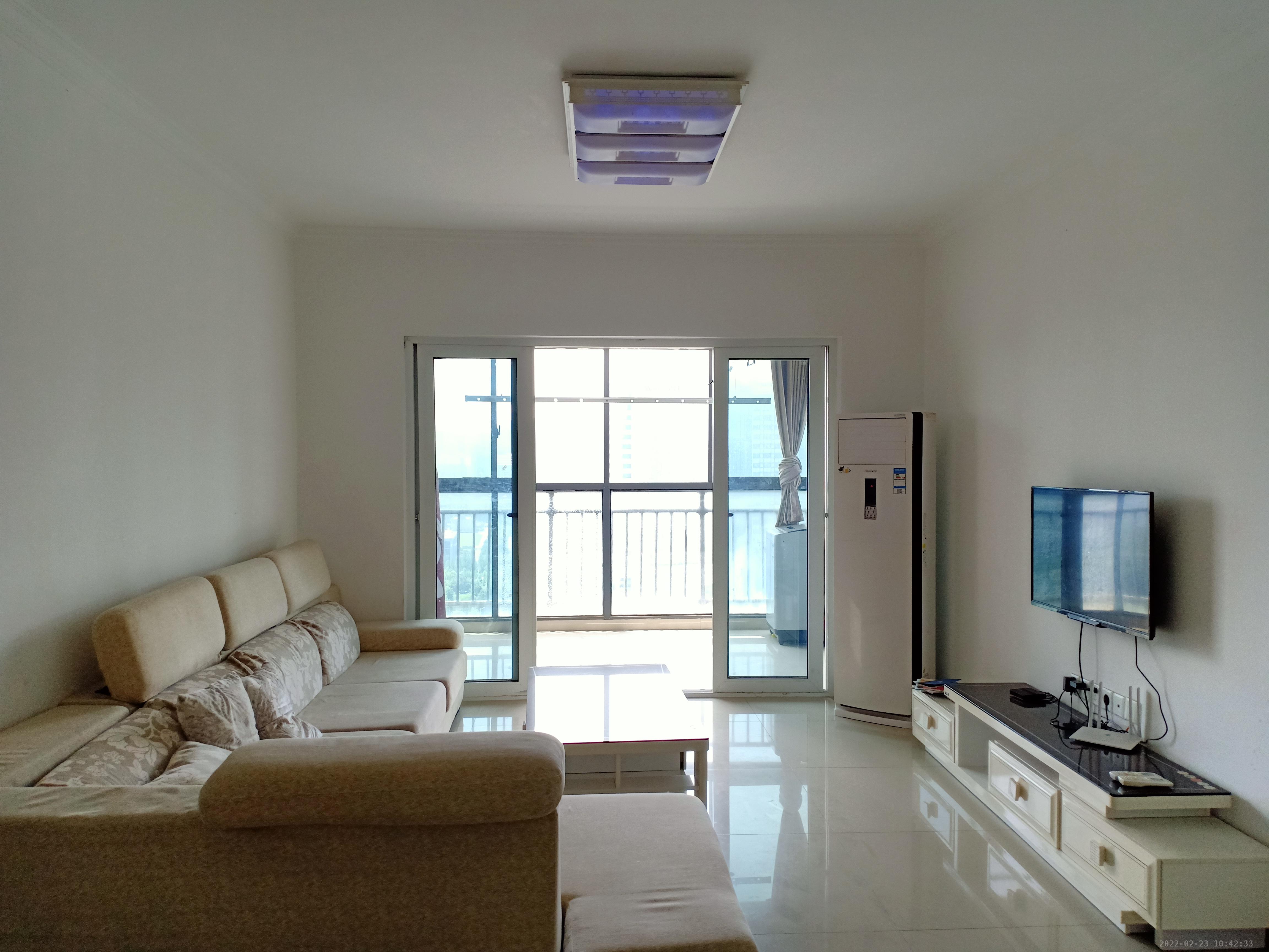 美的城二期  3室2厅1卫    2500.0元/月 美的城二期  3室2厅1卫    2500.0元/月室内图