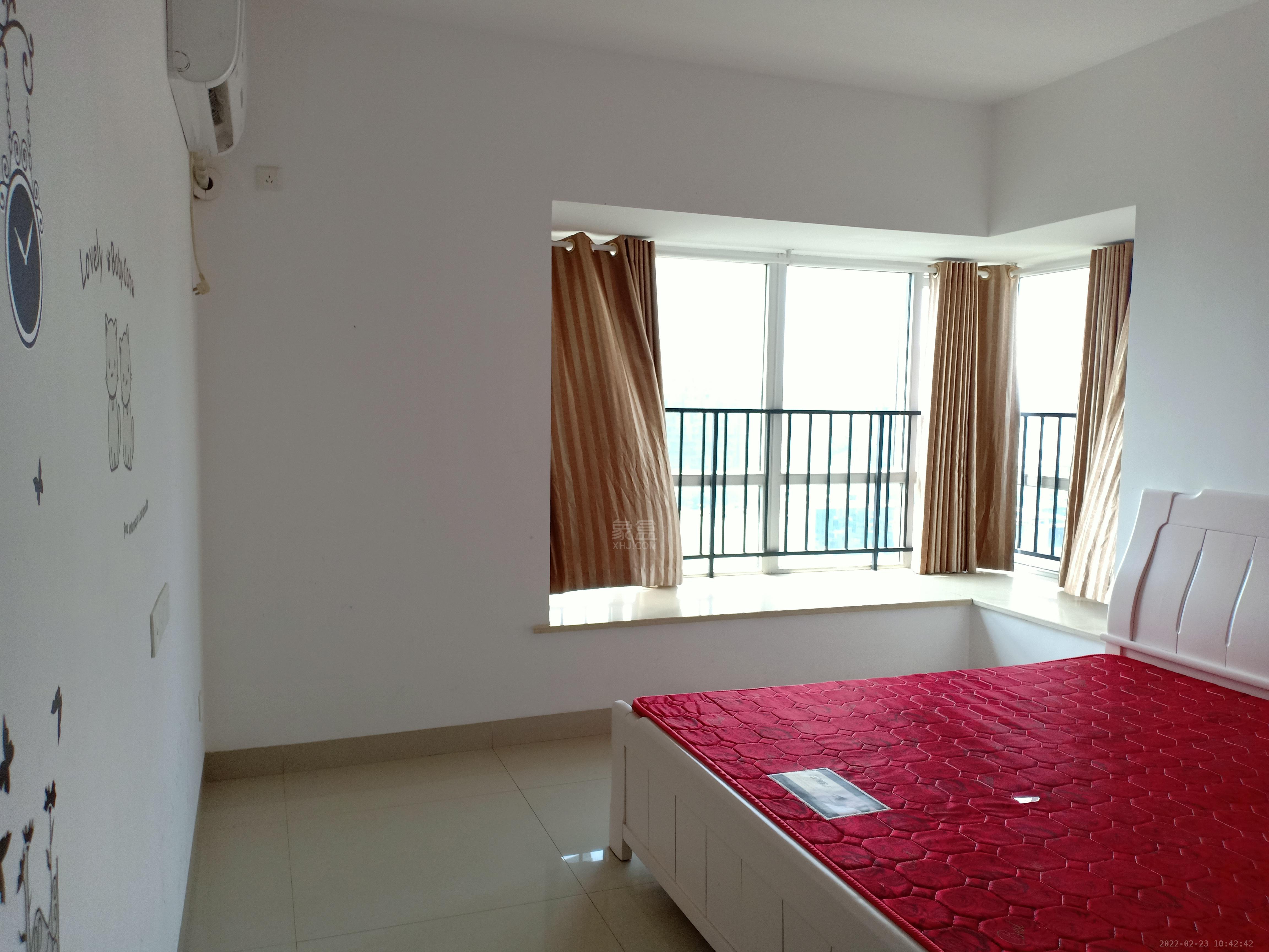 美的城二期  3室2厅1卫    2500.0元/月 美的城二期  3室2厅1卫    2500.0元/月室内图