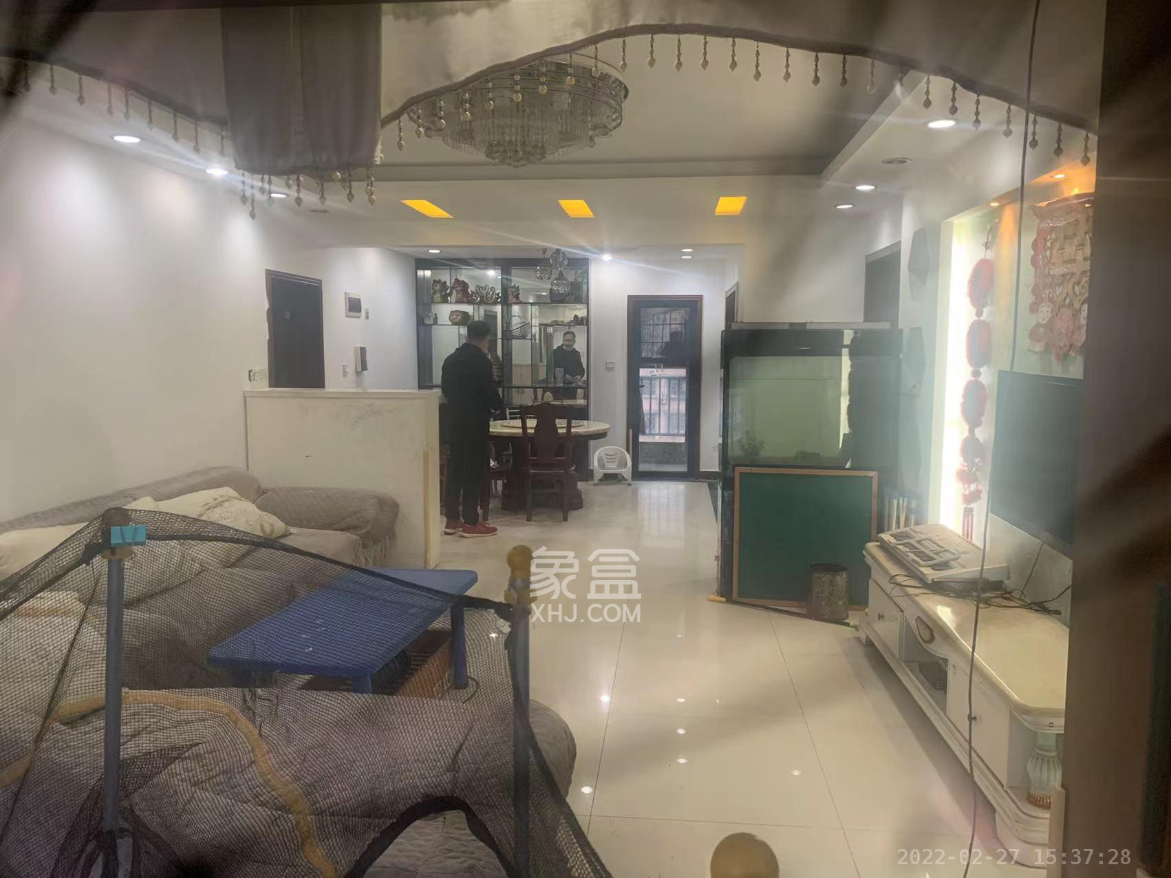 东业早安星城  3室2厅2卫   2500.00元/月室内图