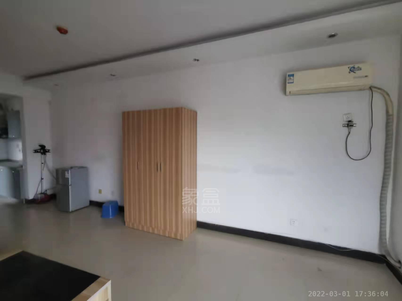 万鸿鑫城  1室1厅1卫   950.00元/月室内图1