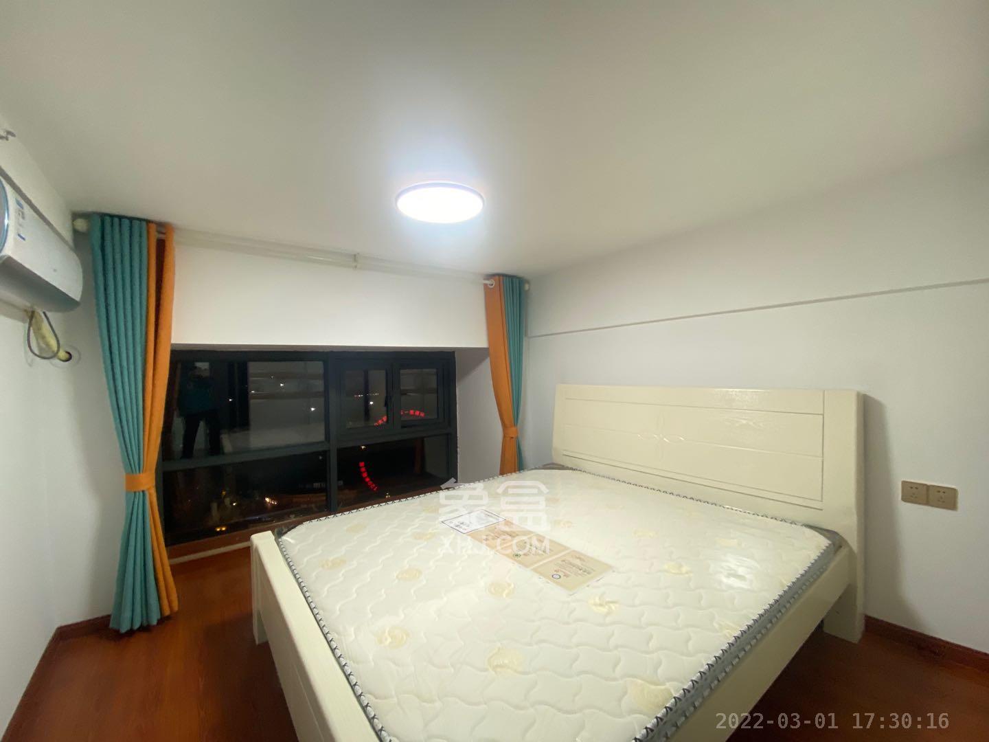 弘坤云寓 2室1厅1卫 2600.0元/月 弘坤云寓 2室1厅1卫 2600.0元/月室内图