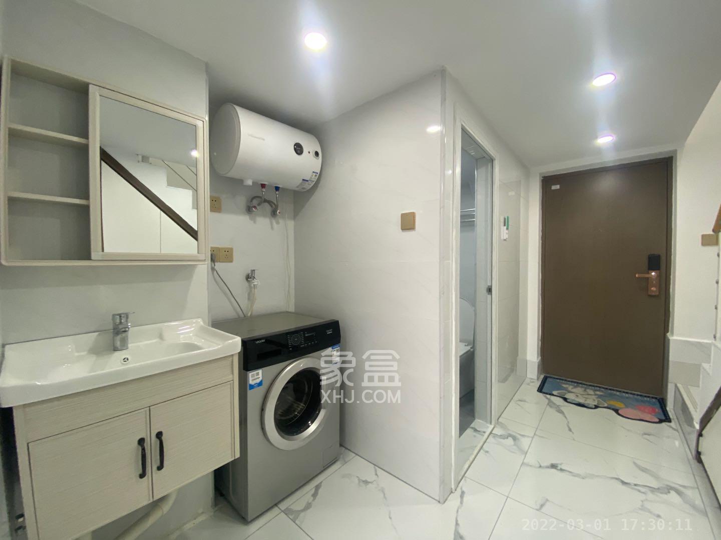 弘坤云寓 2室1厅1卫 2600.0元/月 弘坤云寓 2室1厅1卫 2600.0元/月室内图