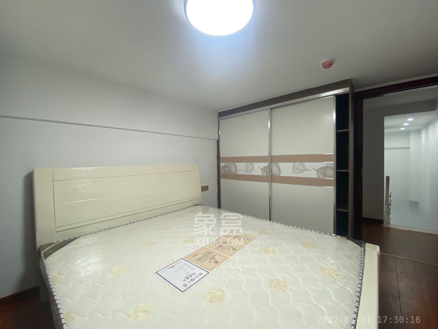 弘坤云寓  2室1厅1卫    2600.0元/月室内图