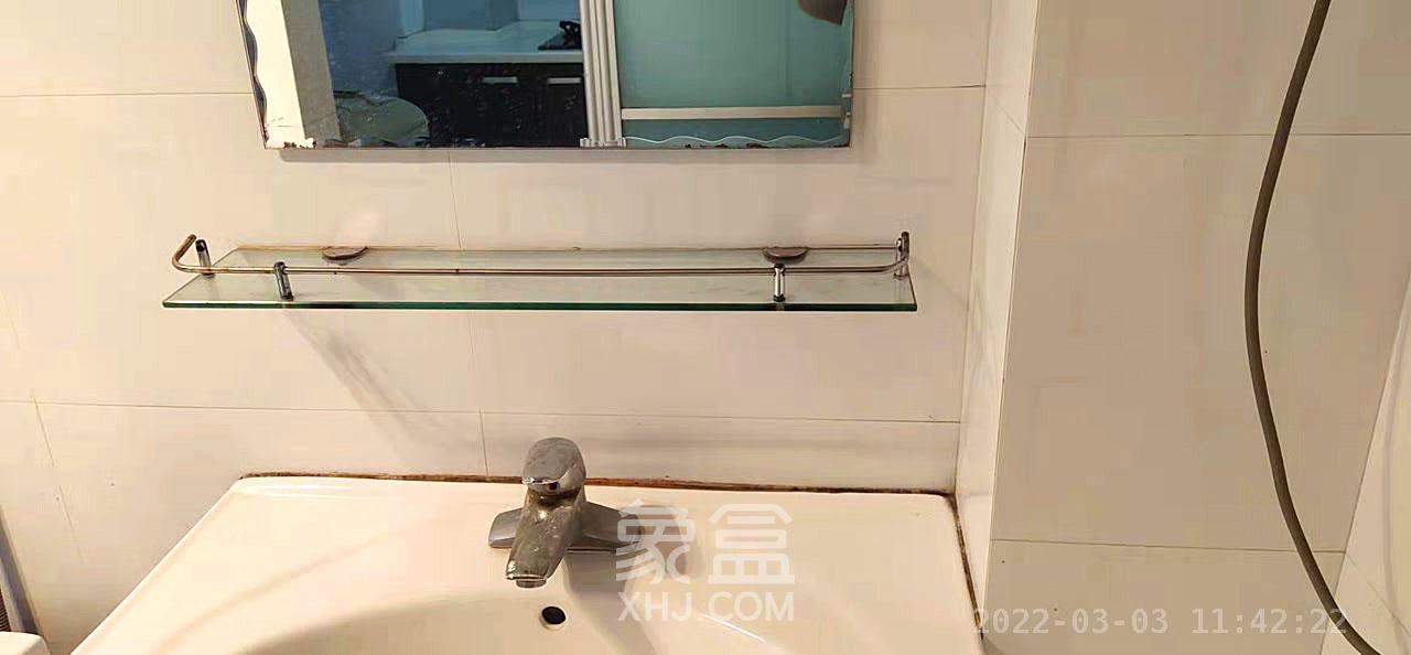 东一国际  1室1厅1卫   1800.00元/月室内图