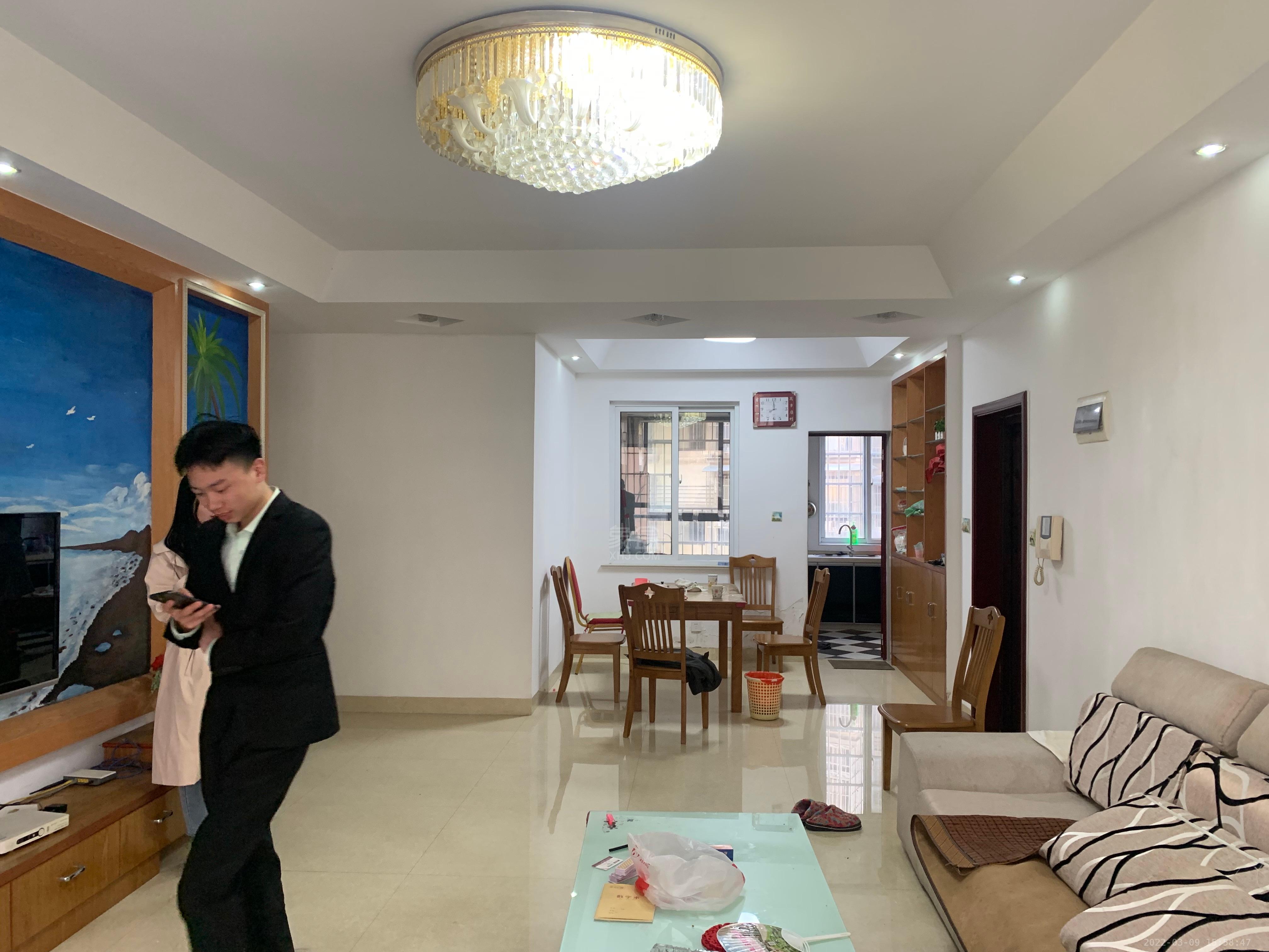 御景东方  3室2厅2卫   1900.00元/月室内图