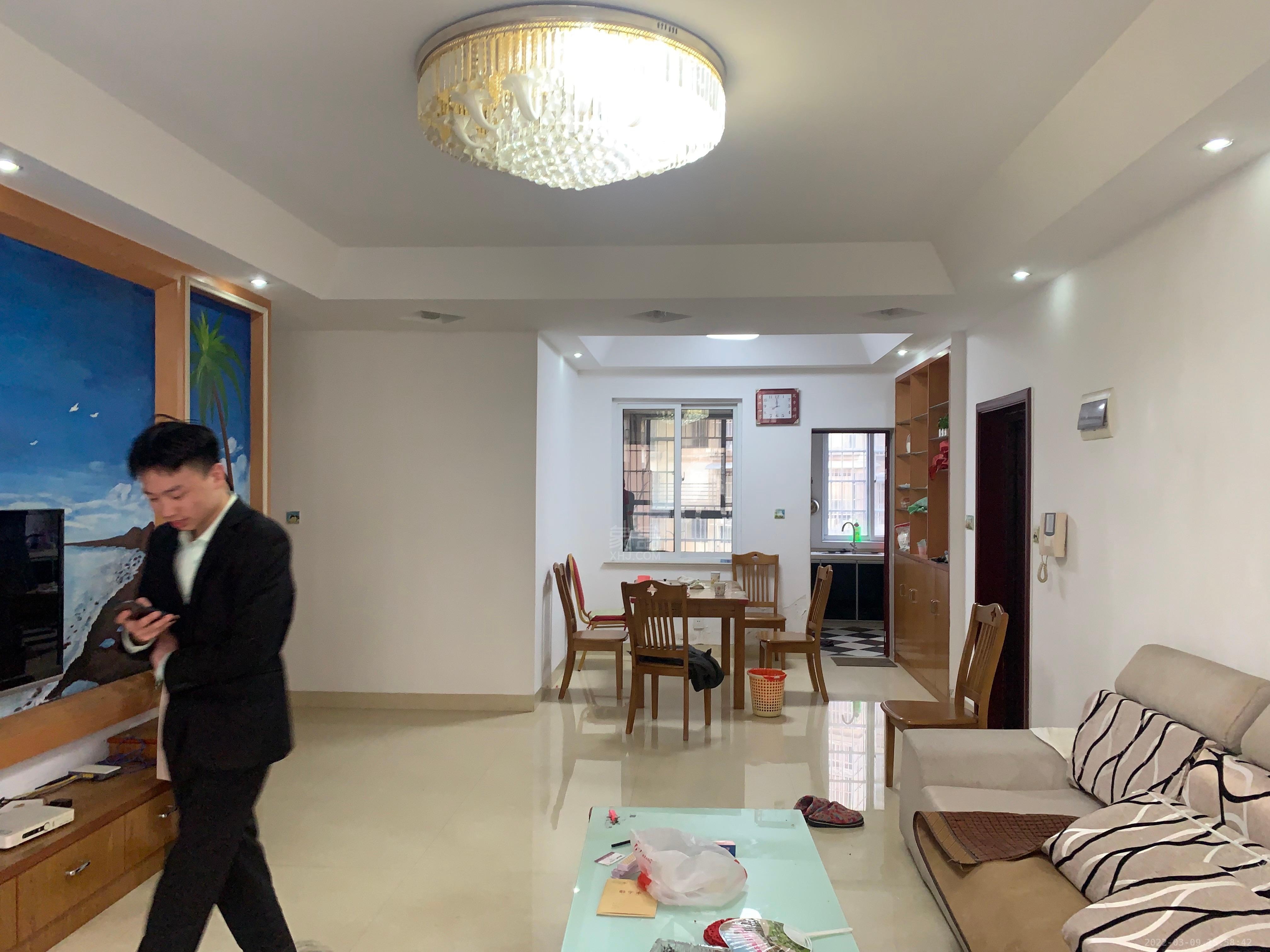 御景东方  3室2厅2卫   1900.00元/月室内图1