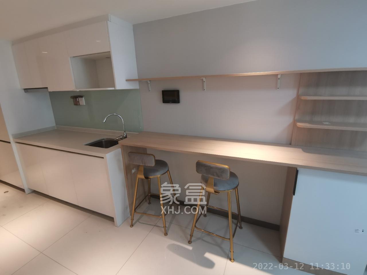 时代年华  2室1厅1卫    1600.0元/月室内图