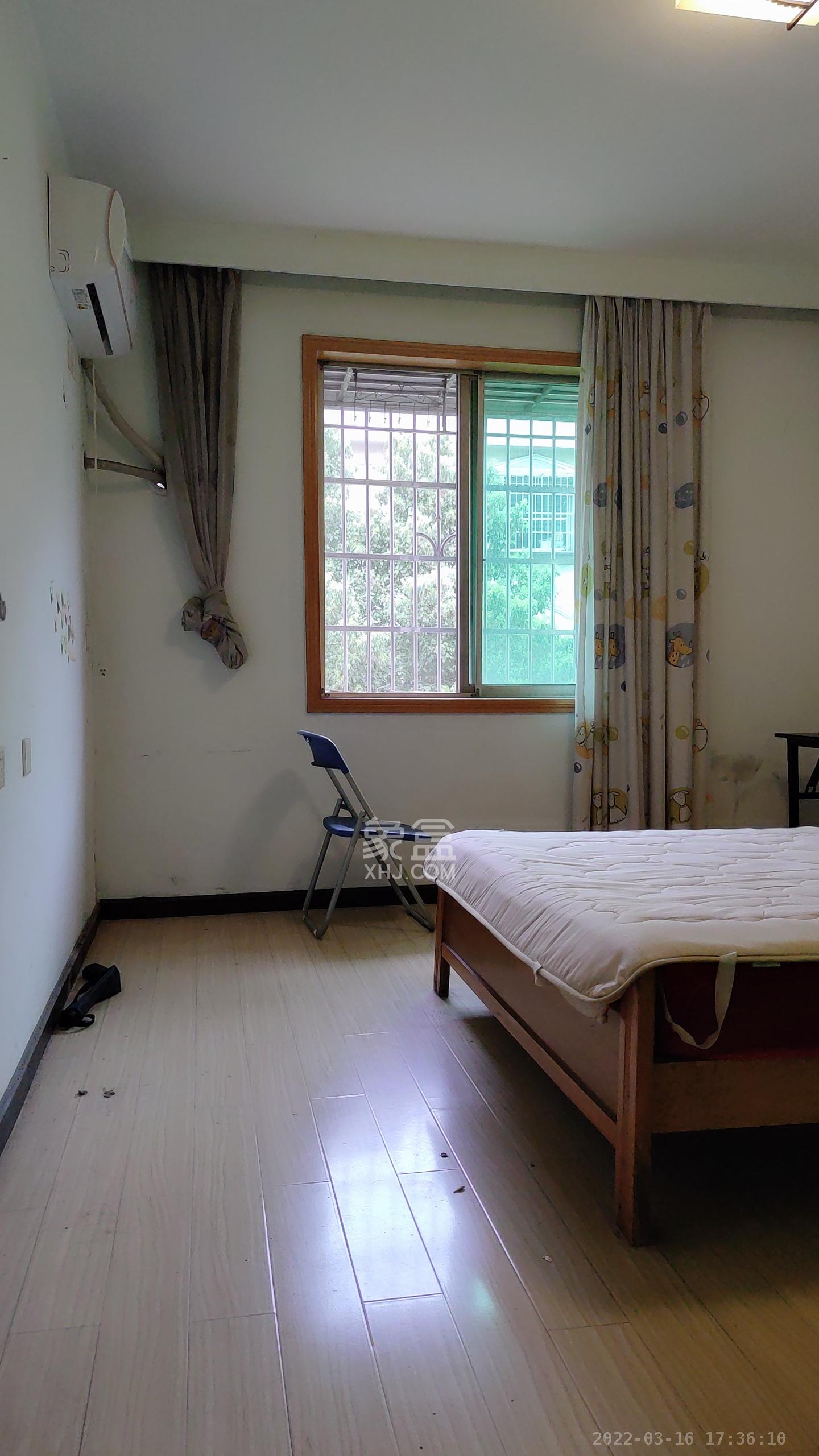 中南汽车世界 2室2厅1卫 1300.0元/月 中南汽车世界 2室2厅1卫 1300.0元/月室内图