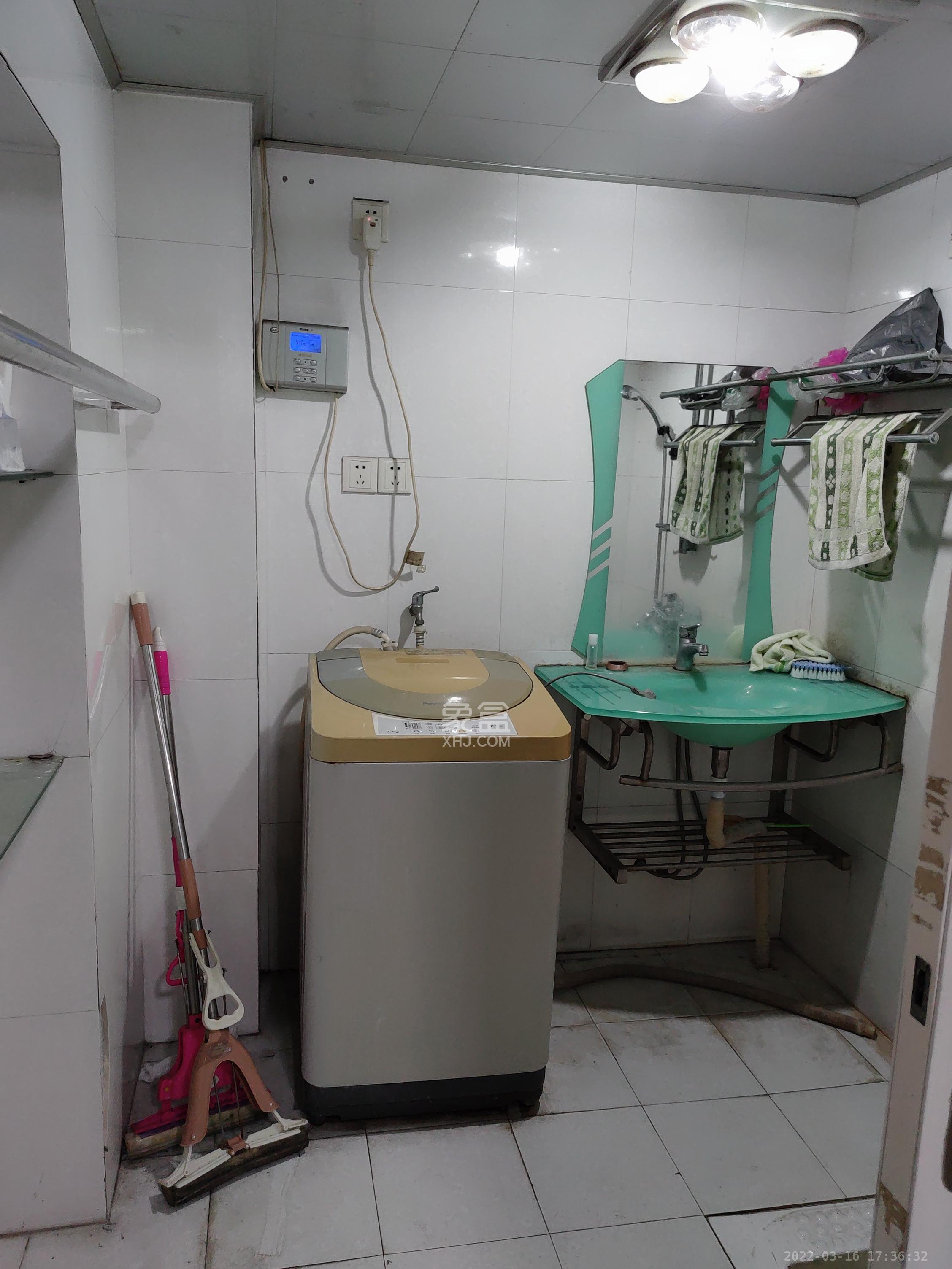 中南汽车世界 2室2厅1卫 1300.0元/月 中南汽车世界 2室2厅1卫 1300.0元/月室内图