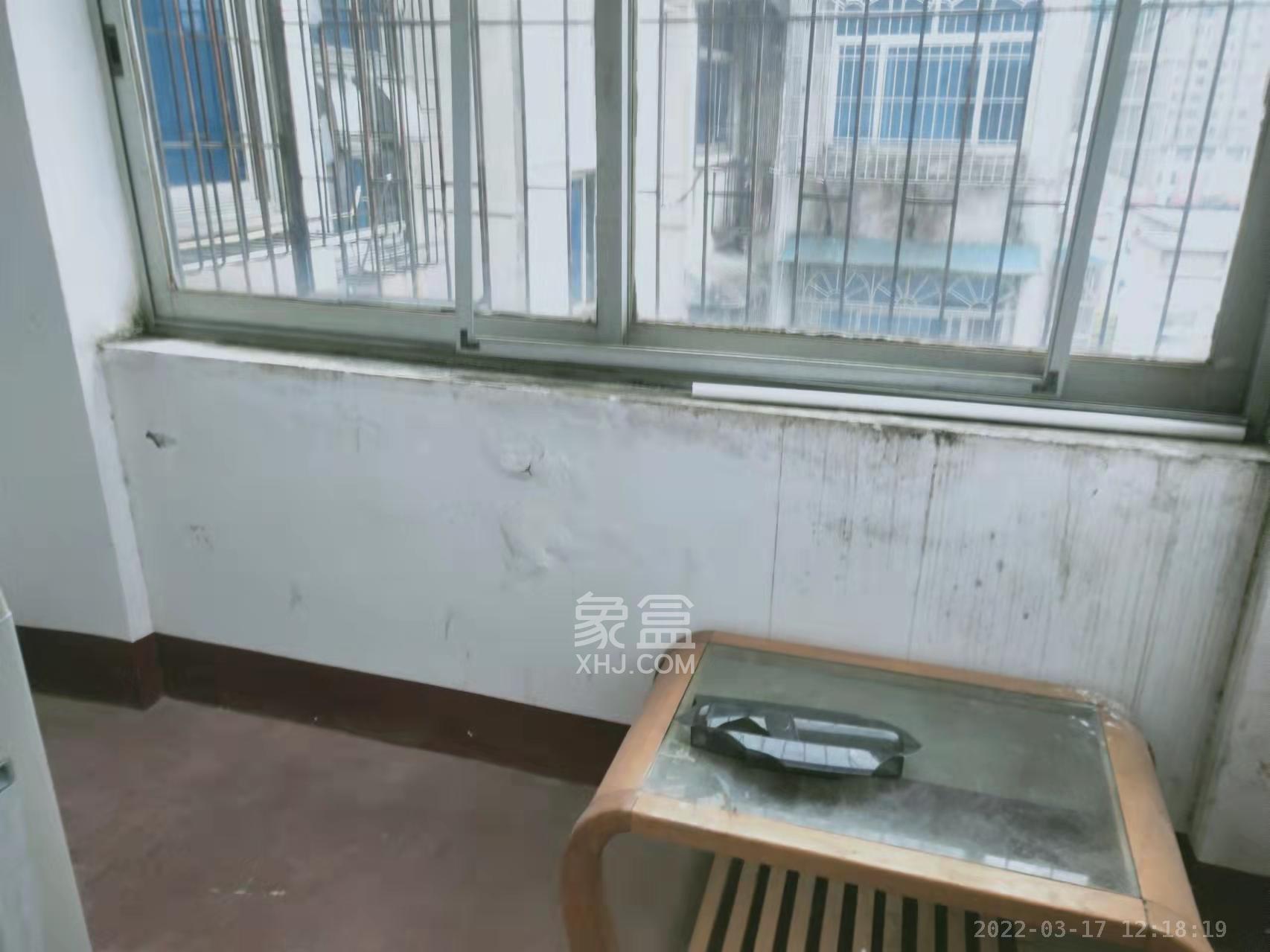 省军区宿舍  3室2厅2卫   2600.00元/月室内图