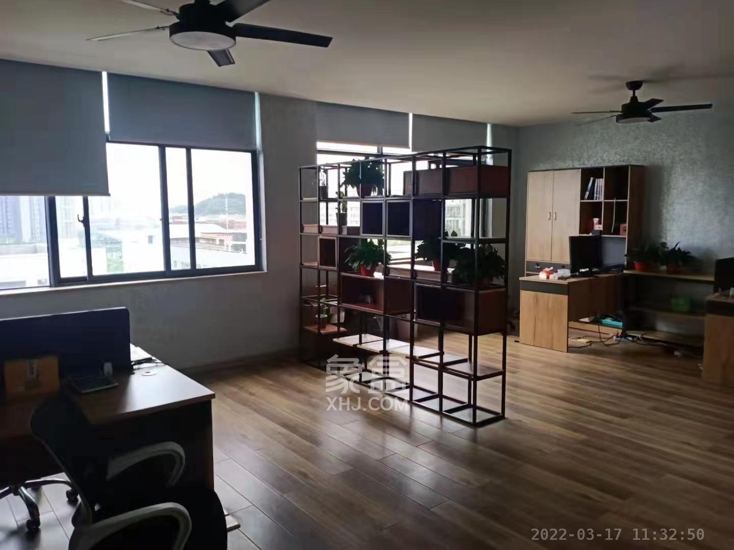 国际企业中心 5室2厅2卫 10500.0元/月 国际企业中心 5室2厅2卫 10500.0元/月室内图